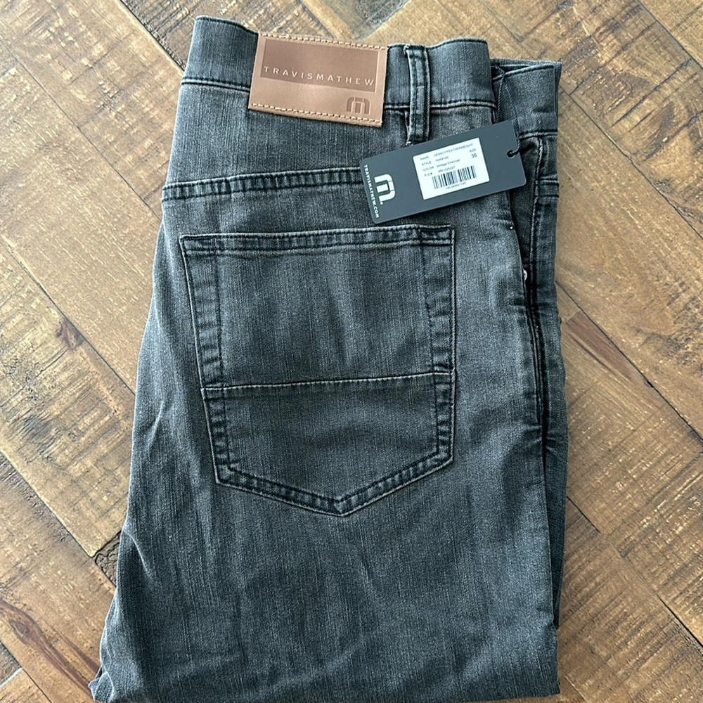 Travis Mathew Men’s Legacy Featherweight Jeans New Vintage Charcoal Size 30